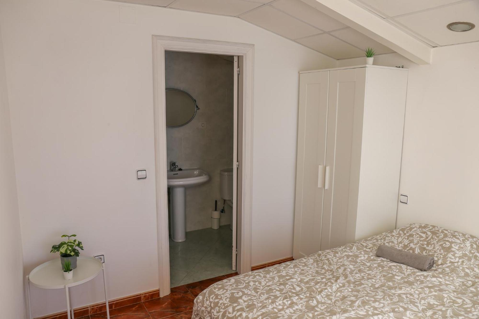 Beachfront Surf & Holiday House, Charming & Quiet Villarrube 외부 사진