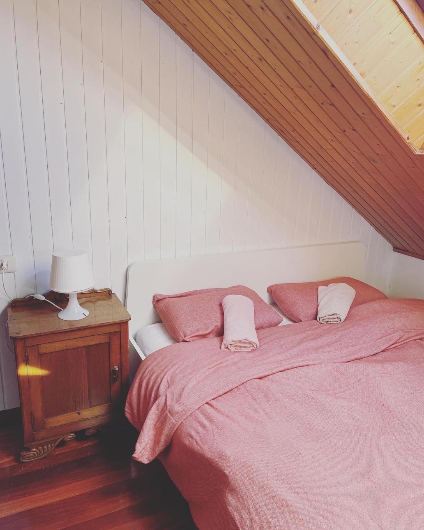 Beachfront Surf & Holiday House, Charming & Quiet Villarrube 외부 사진