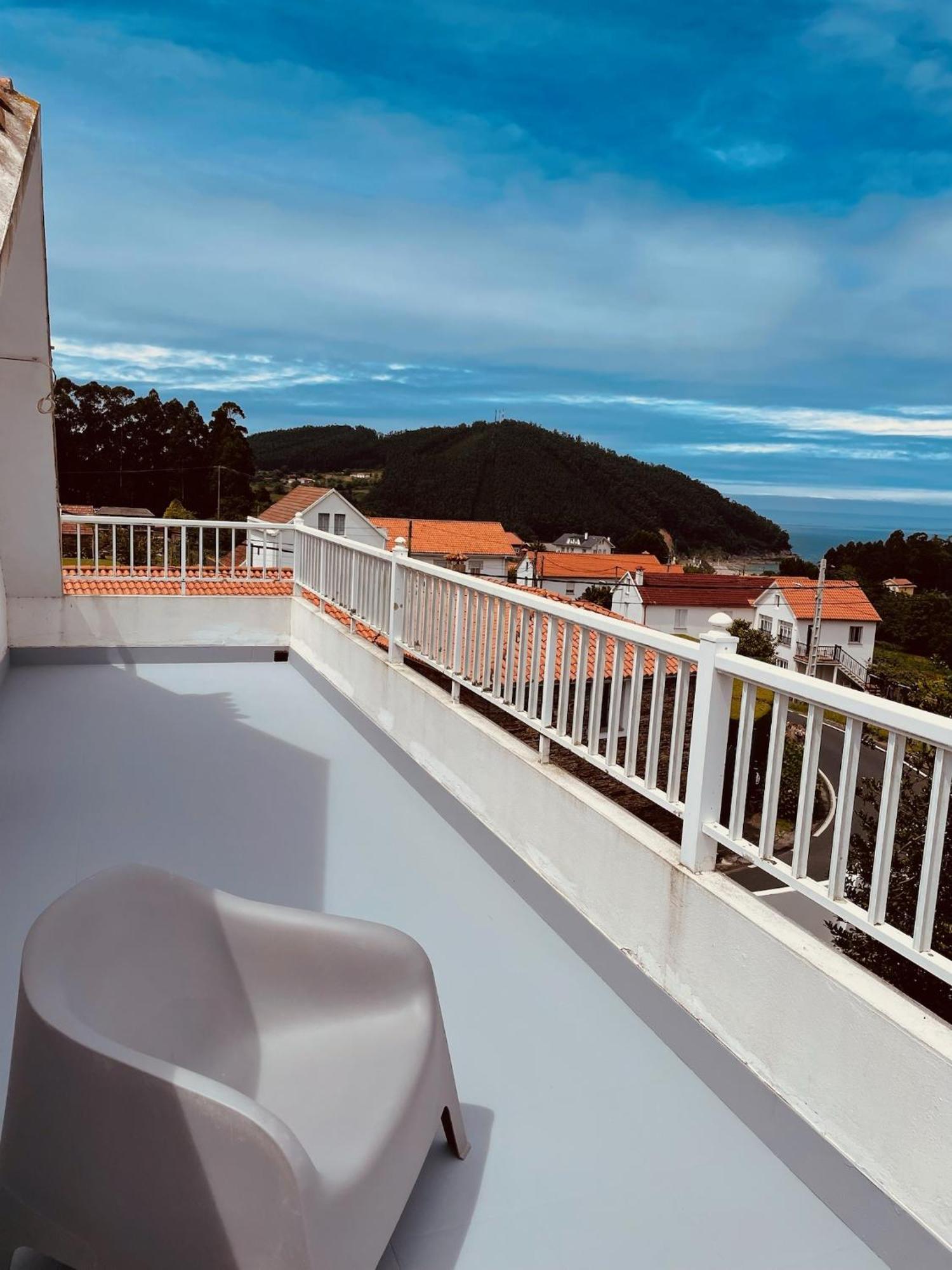 Beachfront Surf & Holiday House, Charming & Quiet Villarrube 외부 사진